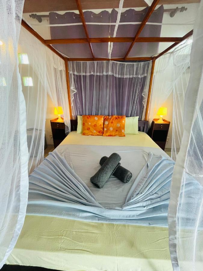 Bougain Villa Guesthouse Mirissa Buitenkant foto